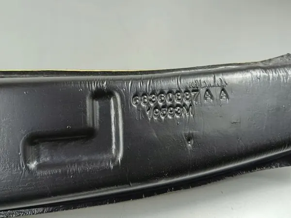 2022 Jeep Grand Cherokee WL Skärmfoder FOB43621 image 3