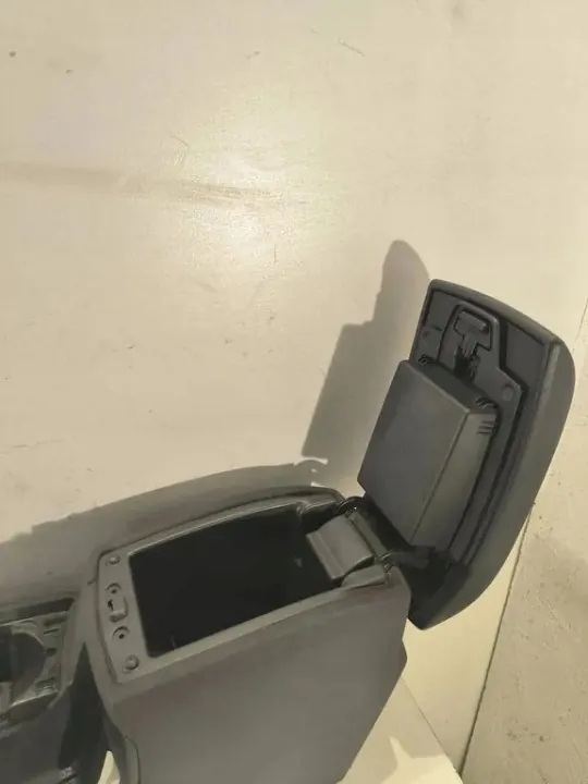 Apoio de Braço OEM 7S71A042B60AB para Ford Mondeo IV 2008 image 4