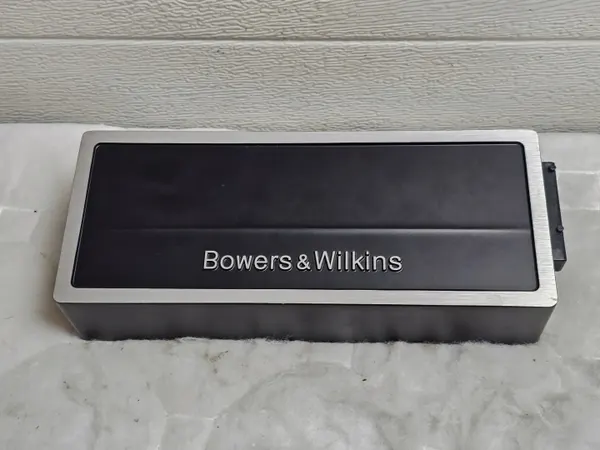 Bowers & Wilkins Audio-versterker OEM 2622879 image 2