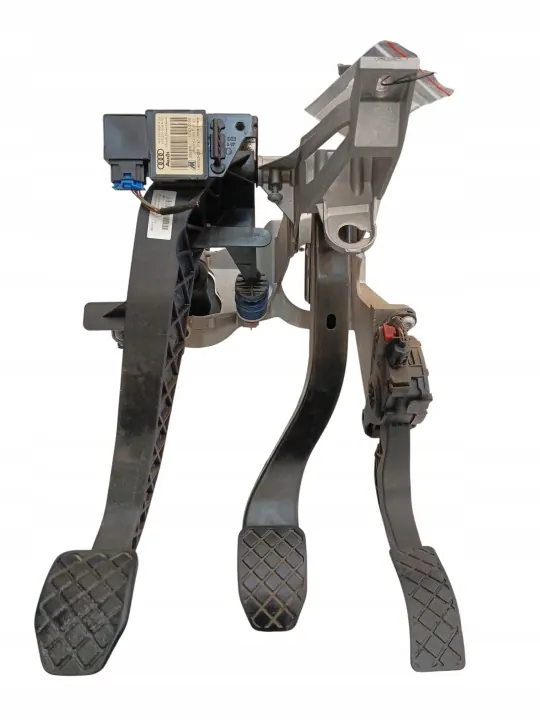 Audi Pedaalset OEM 4F0907658A Gebruikt - Koppeling & Gaspedaal image 2