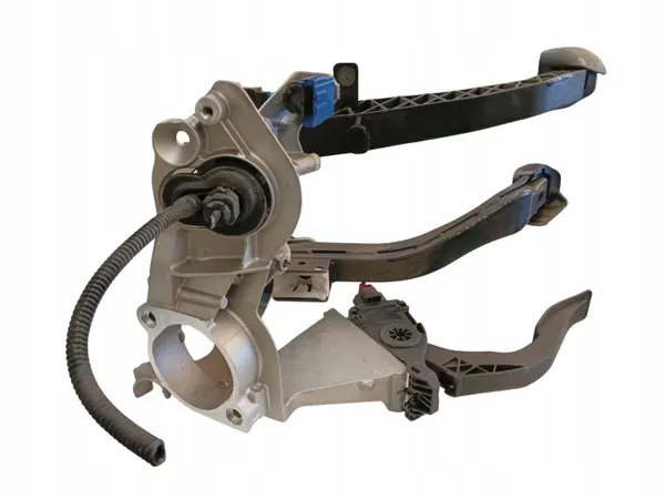 Audi Pedaalset OEM 4F0907658A Gebruikt - Koppeling & Gaspedaal image 8
