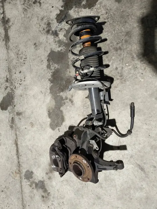 Amortisseur McPherson gauche Peugeot 308 T9 2.0 Blue HDi image 1