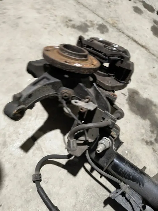 Amortisseur McPherson gauche Peugeot 308 T9 2.0 Blue HDi image 4