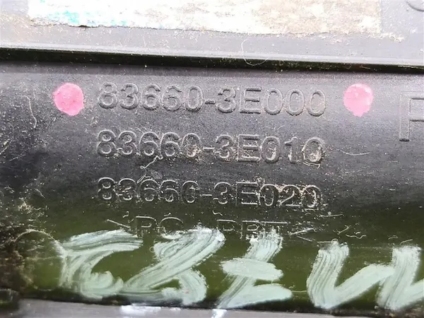 Oikea takaulkokahva Kia Sorento I 2002-2009 OEM image 2