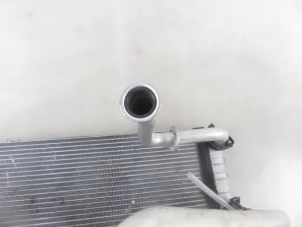 Gebruikte Behr AC-condensor OEM U3263006 voor Volvo FH II image 7