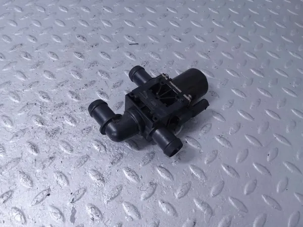 Kühlmittelheizer Jaguar I-Pace OEM T4K1028 - Gebraucht image 2