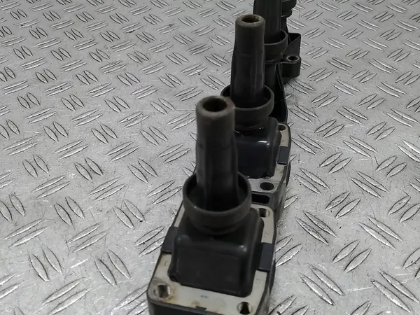 Bobina de encendido Peugeot 206 1.4 16V OEM 040102045 ZSE045 image 2