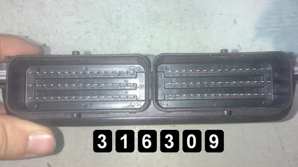 ECU Volvo usado OEM AM-316309 para V40 2000 image 3