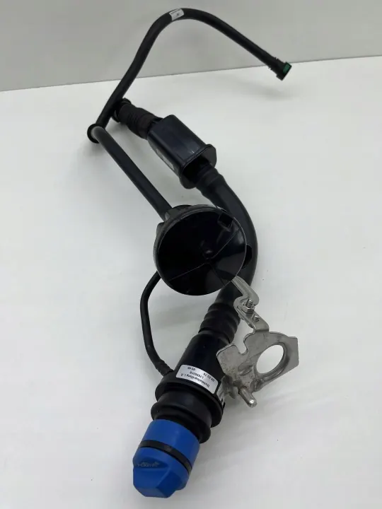 Tapa y Manguera AdBlue Mercedes OEM A2534708800 - Usado image 4