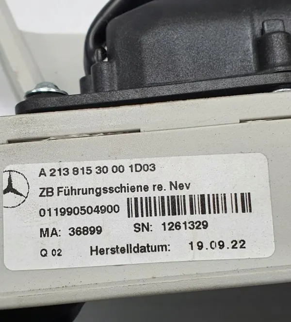 Rechter achterste rollenleider A2138153000 Mercedes-Benz image 7