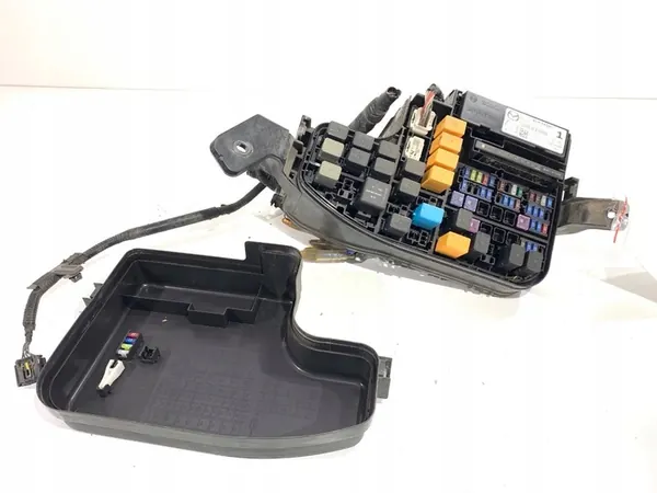 Caja de Fusibles Mazda 3 BM Hatchback 2.0 120CV G4YC-675X0 image 3