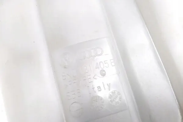 Expansietank AUDI A4 ALLROAD 2.97L diesel OEM 8K0121405E image 4