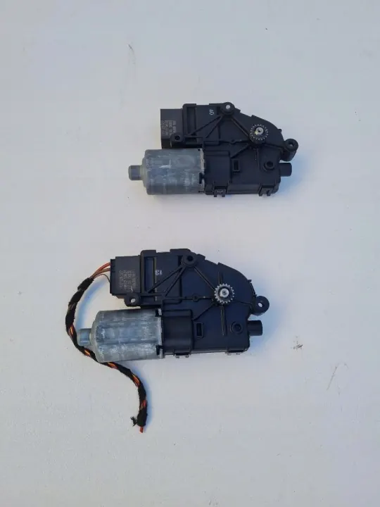 Motor de techo solar OEM 97062421104 Porsche Panamera 970 image 2