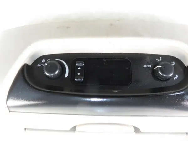 Gebruikte Chrysler DVD-schermspeler OEM P05005009AD image 7