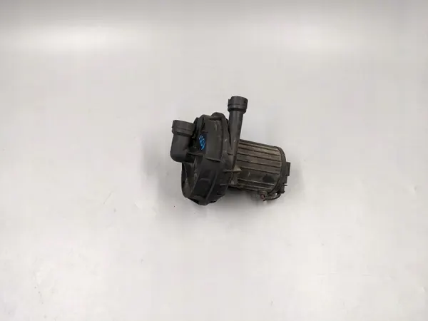 Pompe à air secondaire OEM 131333C pour Audi A3 VW Golf image 2