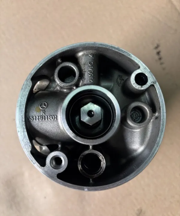 Oljepump OEM 651181181 för Mercedes 2.2 CDI image 4
