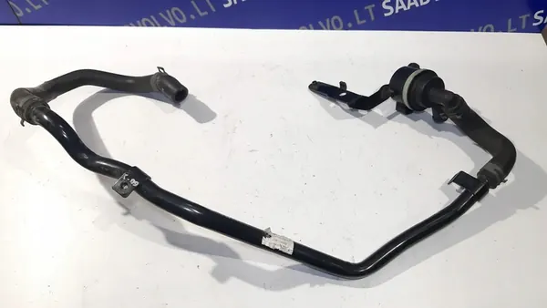 Vattenpump VW Passat B7 Alltrack 2.0L 2012 1K0121051AH image 3