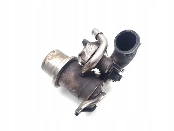 Skoda Octavia EGR-jäähdytin OEM 04L131512D 1.6 TDI image 6