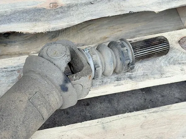 Framdrivningsaxel Cadillac Escalade GMC Yukon 6.2 V8 OEM image 4