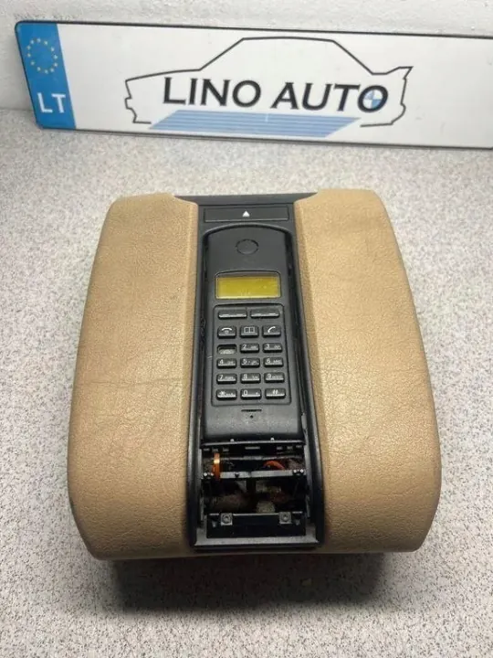 Accoudoir BMW E39 OEM 8213865 avec support téléphone image 2