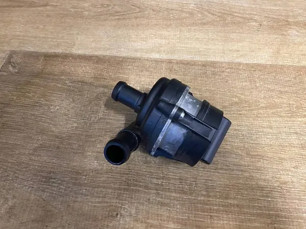 Vattenpump Land Rover Range Rover Sport L494 OE EPLA-8501-BD image 3