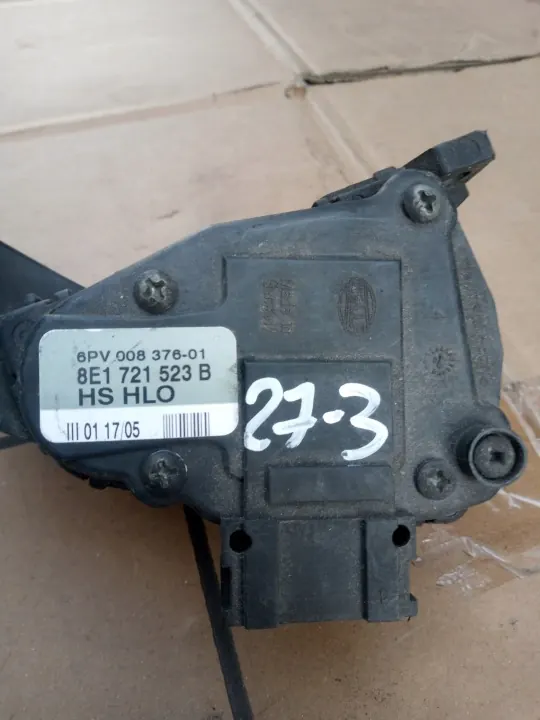 Audi A4 B6 Gasreglagegivare OEM 8E1721523B image 5