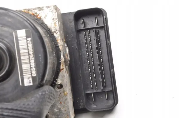 Volvo V50 ABS-Pumpe Controller OEM 30742654 image 4