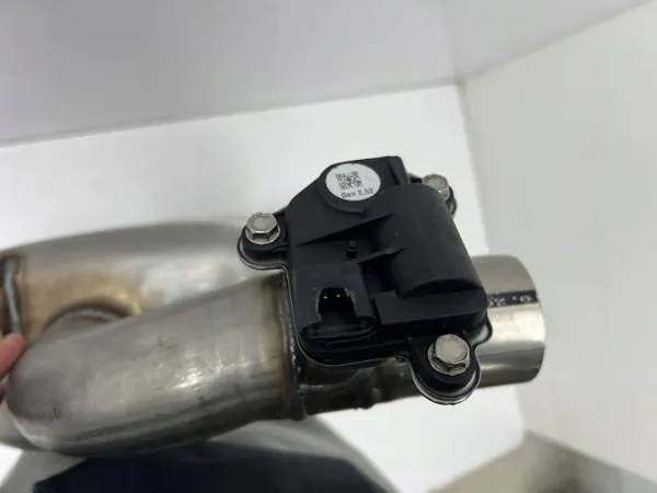 Tuyau Silencieux Échappement BMW F40 F44 M135i M235i OEM image 5