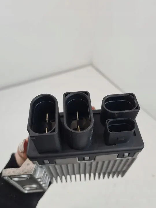 Kylfläktens styrmodul Slakerbe 7H0919506 T5 Multivan image 8