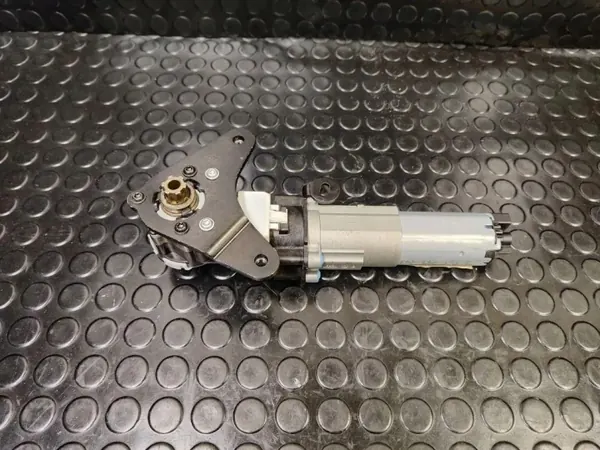 Audi OE 4G8827852B Moteur d'actionneur de volet image 6
