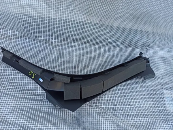 Audi S8 D3 Guardabarros trasero izquierdo OEM 4E0864607P image 4