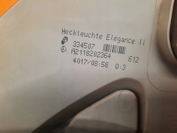 MERCEDES BENZ E-KLASSE W211 LINKER ACHTERLICHT A211820236 image 10