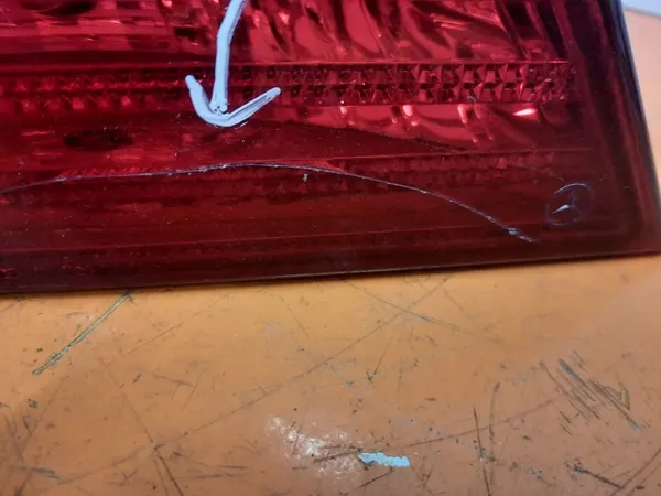 MERCEDES BENZ E-KLASSE W211 LINKER ACHTERLICHT A211820236 image 4