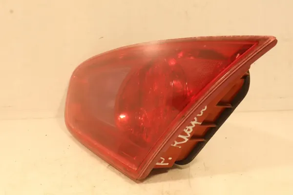 SEAT Leon II Lanterna Traseira Direita Porta Bagagem 1P0945094F image 5