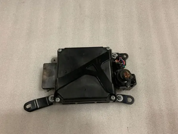 Lexus IS III styrservomodul OEM 8965053140 image 4