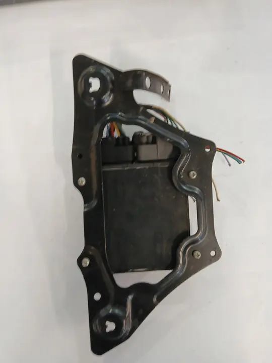 Contrôleur d'injecteur Toyota Avensis T25 2.0 D4D image 3