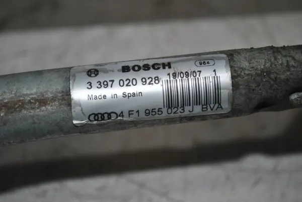 Pyyhkijänmekanismi Audi A6 C6 0390241651 4F1955119C image 3