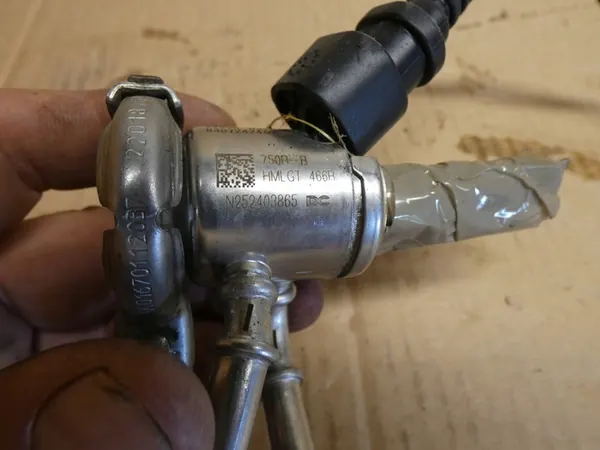 ADBLUE INJEKTOR OPEL RENAULT 2.0 DCI 160728750R image 4