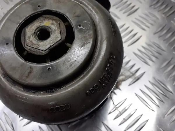 Cojín de motor Audi A8 D3 4.2 TDI image 3