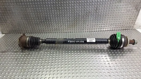 Höger framaxels halvaxel OEM S26372056 Begagnad image 4