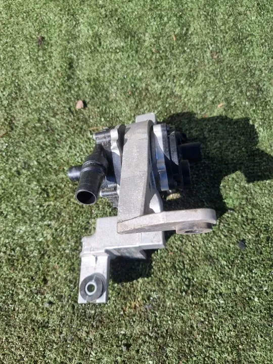 HYUNDAI IONIQ 5 Waterpomp OEM PA66-GF25 - Gebruikt image 5