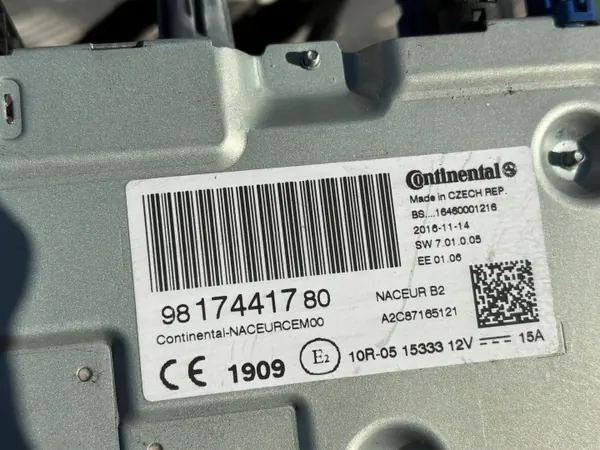 Radio Navigation Citroen OEM 9817441780 pour Jumpy III image 3