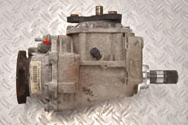 Volkswagen Golf VI 2010 Caja de transferencia / Reductor image 6