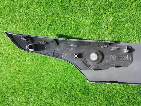 Etupuskuri OEM 620224891R Renault Megane V:lle image 7