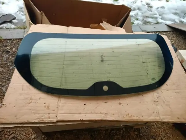 Vidro Traseiro Portinhola Nissan Micra K14 OEM XW9+048XSW9+489+489+48XSW image 2