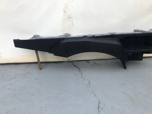 Estribo direito Renault Gama T Range OEM 8223389 image 3