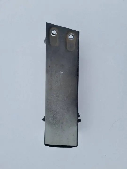 Tesla Y 20- Para-choques Direito OEM 1515089SNA Usado image 3