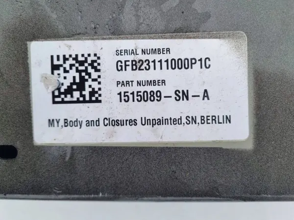 Tesla Y 20- Para-choques Direito OEM 1515089SNA Usado image 5