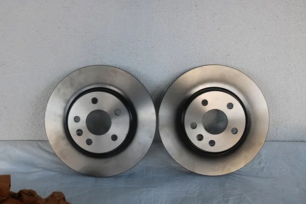 VOORREM SCHIJVEN OPEL ASTRA J 95527030 image 2