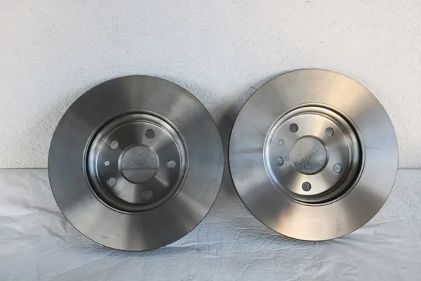 VOORREM SCHIJVEN OPEL ASTRA J 95527030 image 3